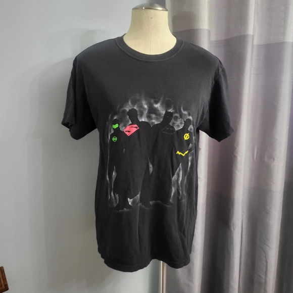 DC Comics Other - DC Comics Superhero Emblem T-Shirt